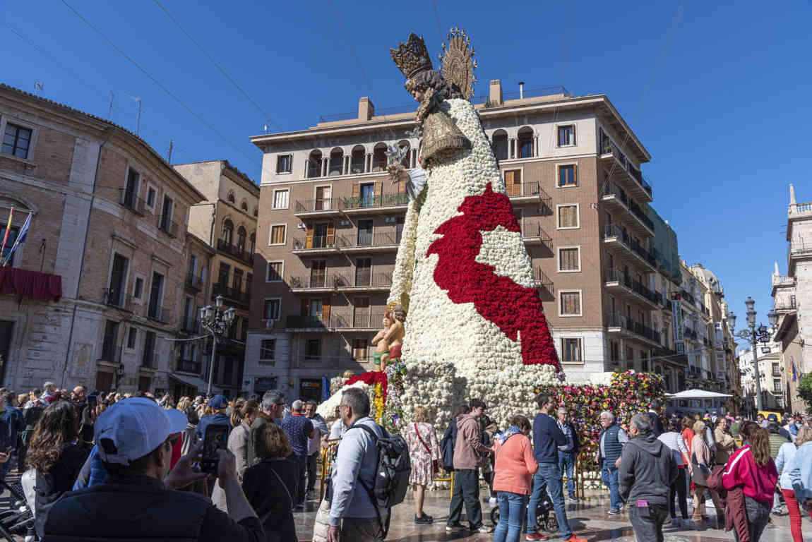 Valencia - fallas 2023 - ofrenda floral 06 .jpg